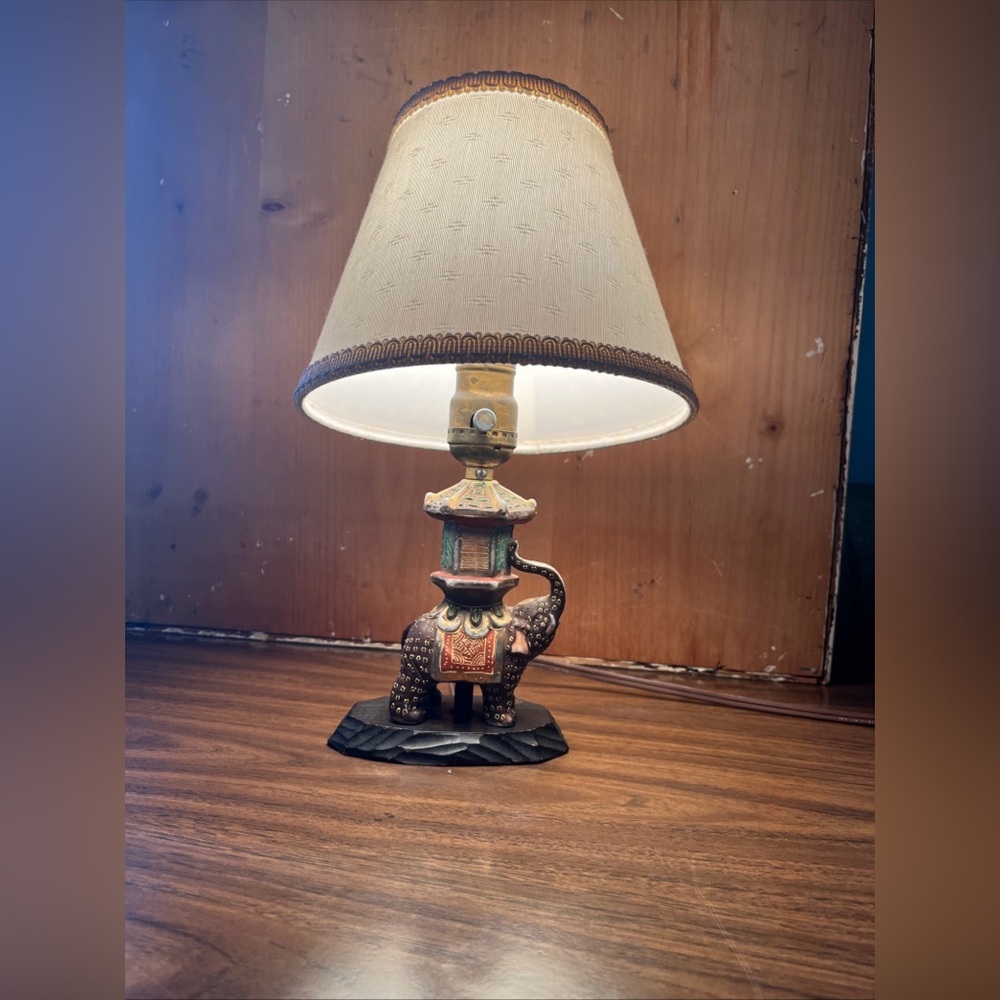 VTG Hand Painted Japanese Moriage Elephant Statue Lamp Art Pottery Electric